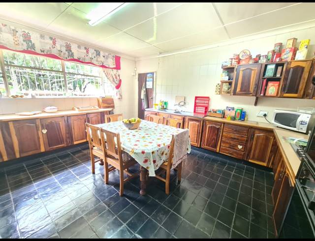 2HA SMALLHOLDING FOR SALE IN MOOILANDE